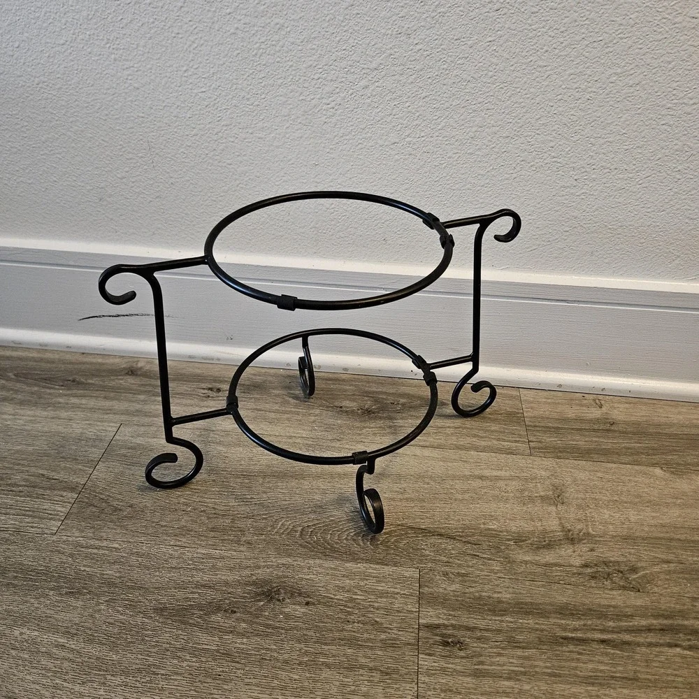 Southern Living at home‎ black metal iron 2 tiers stand cake dessert holder